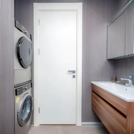 0045 - Kadikoy, Comfy, Cozy And Modern. Apartment