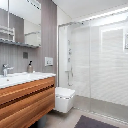 0045 - Kadikoy, Comfy, Cozy And Modern. Apartment Istanbul
