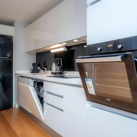0045 - Kadikoy, Comfy, Cozy And Modern. Apartment