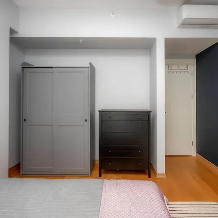 0045 - Kadikoy, Comfy, Cozy And Modern. *